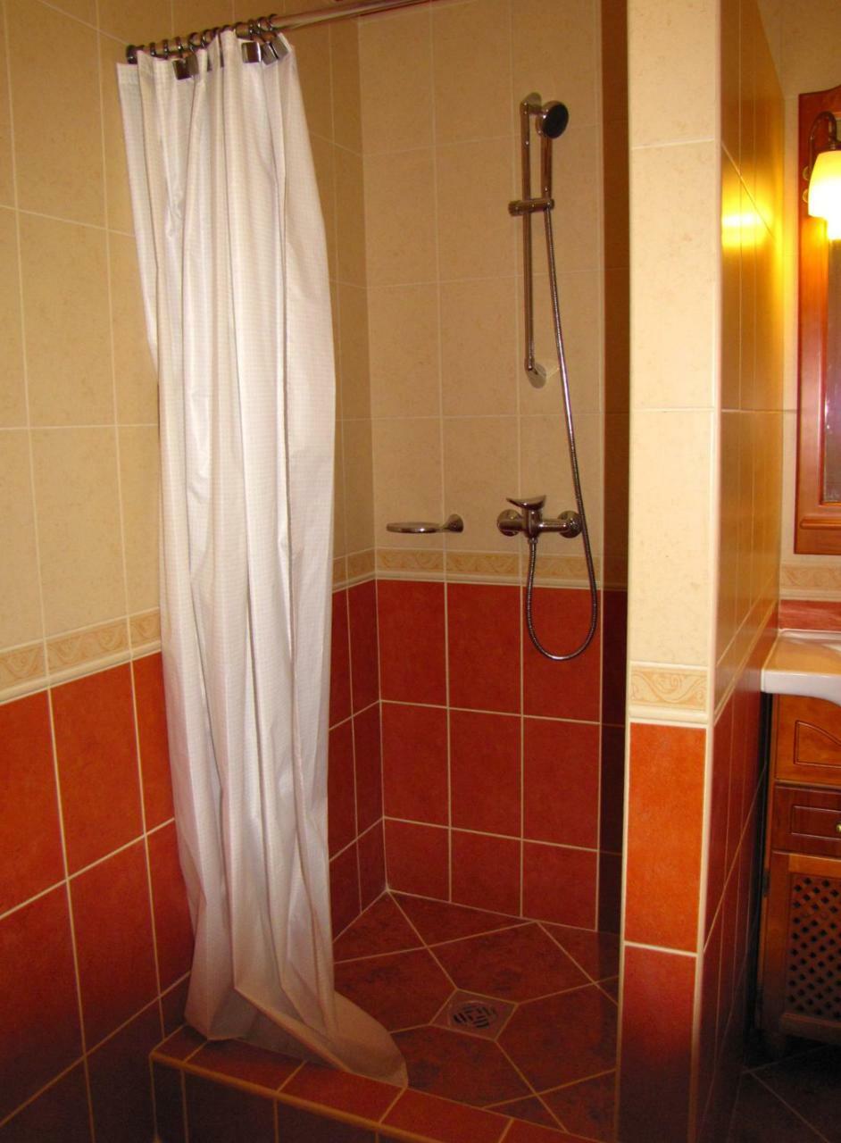 Szegfu Apartman Villa Hajdúszoboszló Buitenkant foto