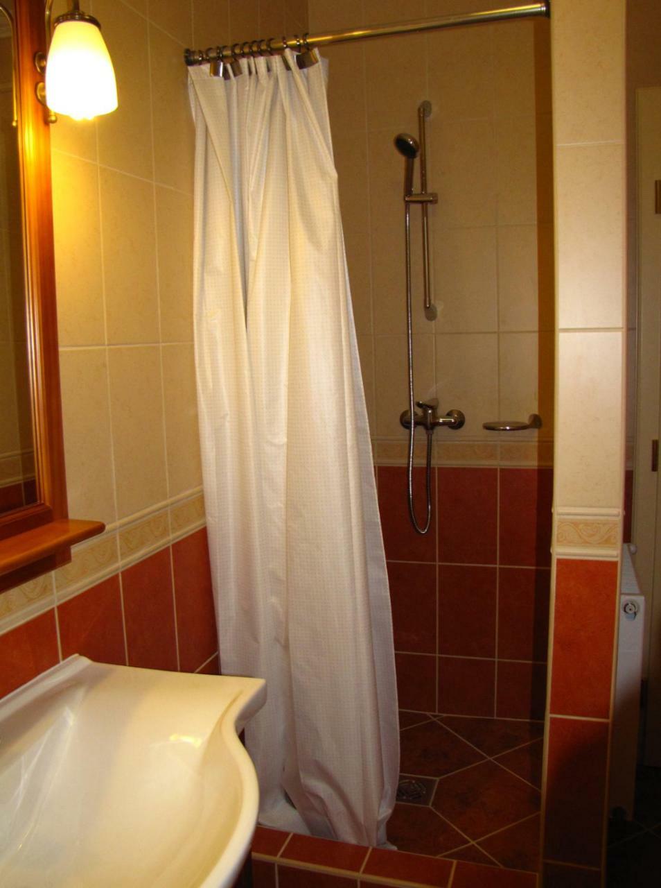 Szegfu Apartman Villa Hajdúszoboszló Buitenkant foto